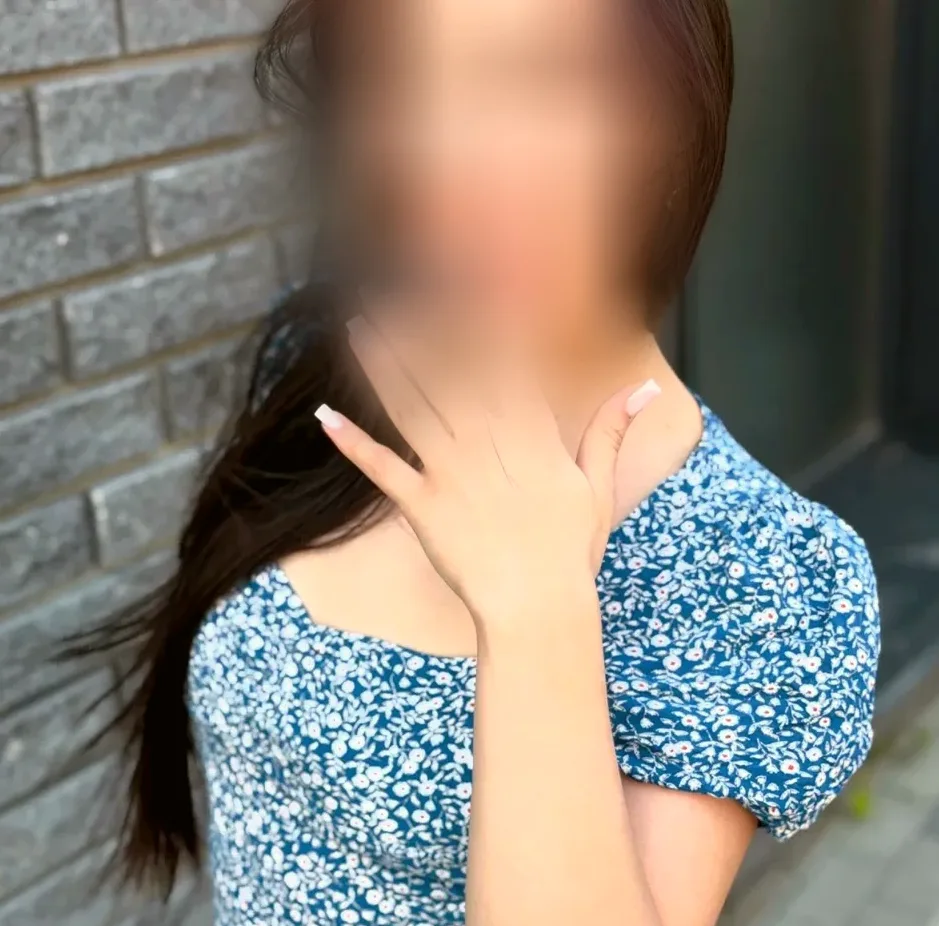 Olivia, 22